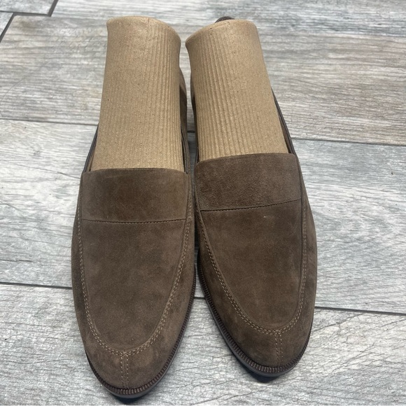 Salvatore Ferragamo suede Loafers sz 7.5 B - Picture 2 of 11